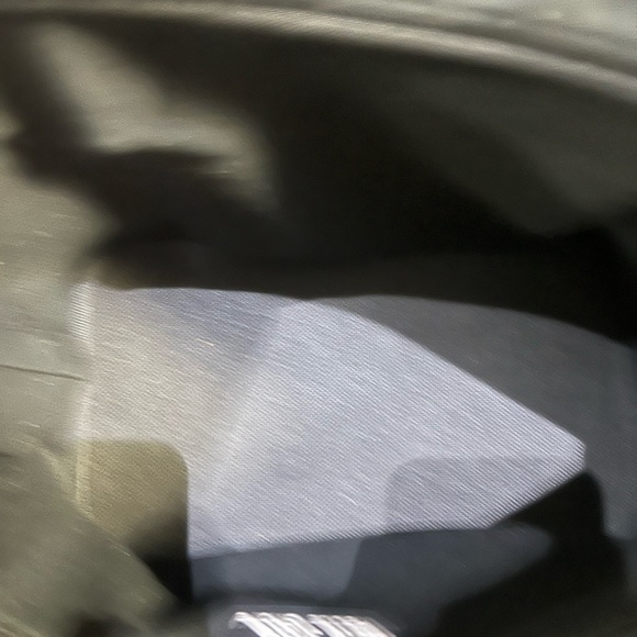 Haute Shore camo crossbody bag with small bag inside. - Picture 4 of 4